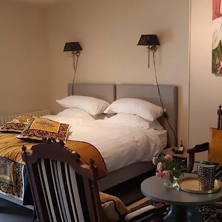 - Chambres D'hotes Formidable Bed & Breakfast