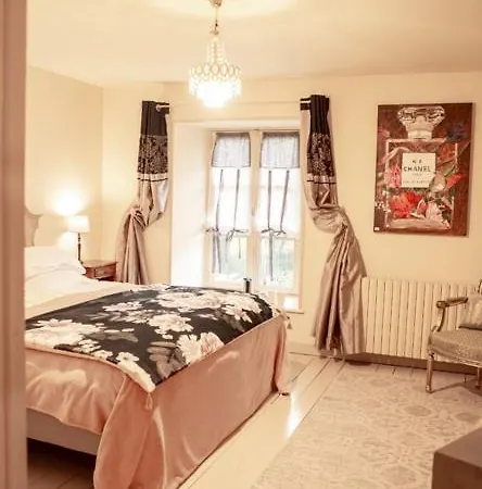 - Chambres D'hotes Formidable *